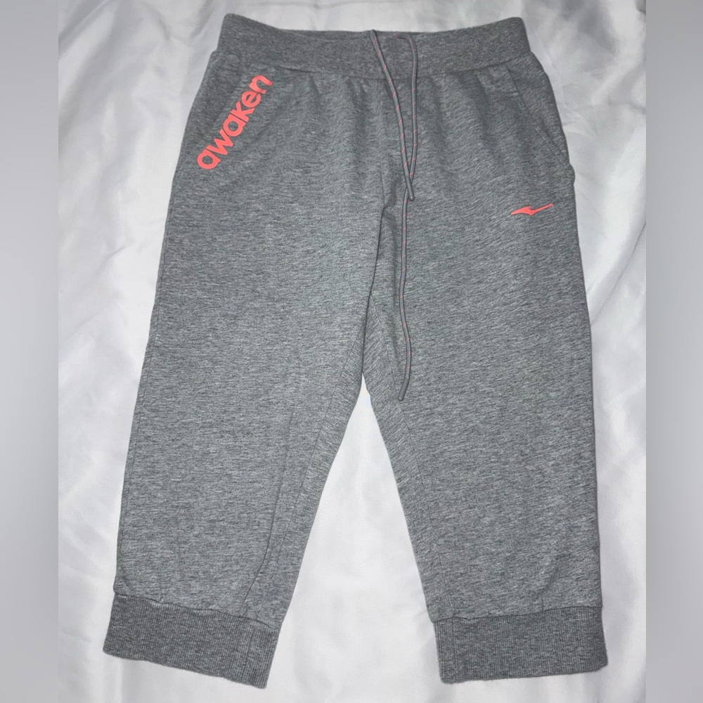 💚Awake Gray and Pink Jogger/ capri